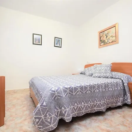 Tirreno Five Apartment La Pineda
